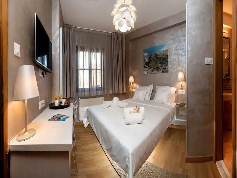 *** Pensionat Villa Luna Trogir Kroatien