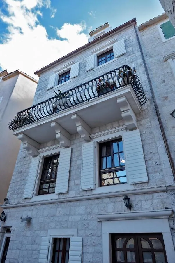 Guest house Villa Luna Trogir